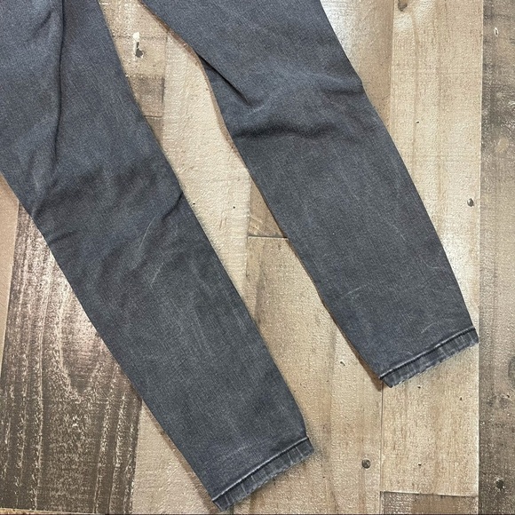 Free People Distressed Skinny Jean size 27 - Picture 7 of 10